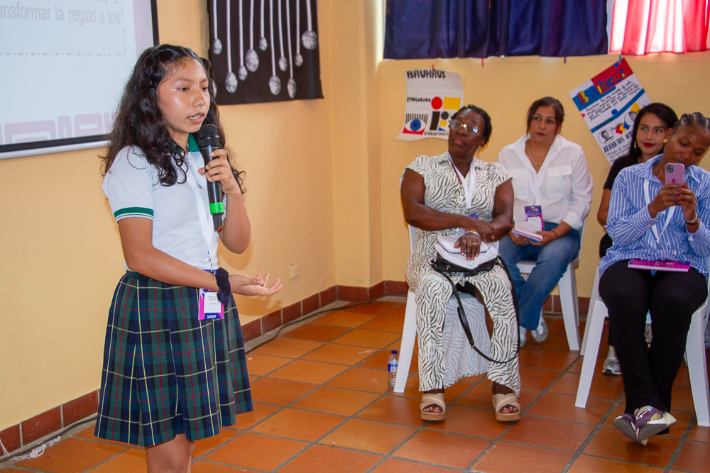 Más allá de las cifras: las voces que revelan la educación que se vive en los territorios